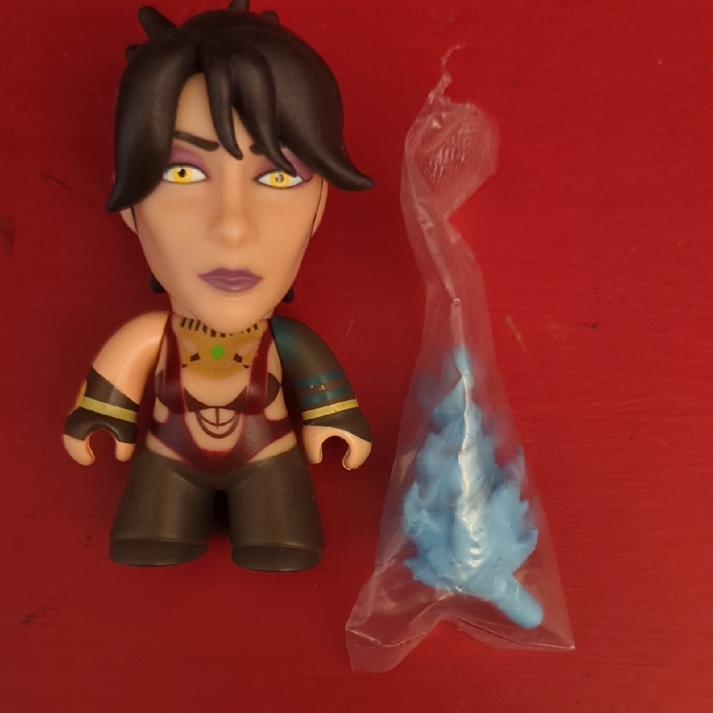 Dragon Age The Heroes of Thedas Titans Vinyl Figures - Opened Morrigan